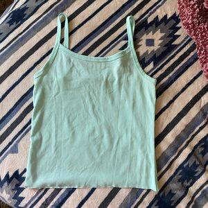 Woman’s cropped ribbed teal tank